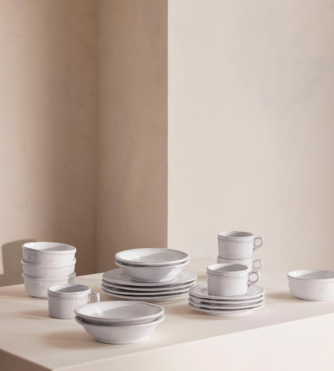 Hillcrest White 20 Piece Dinnerware Set