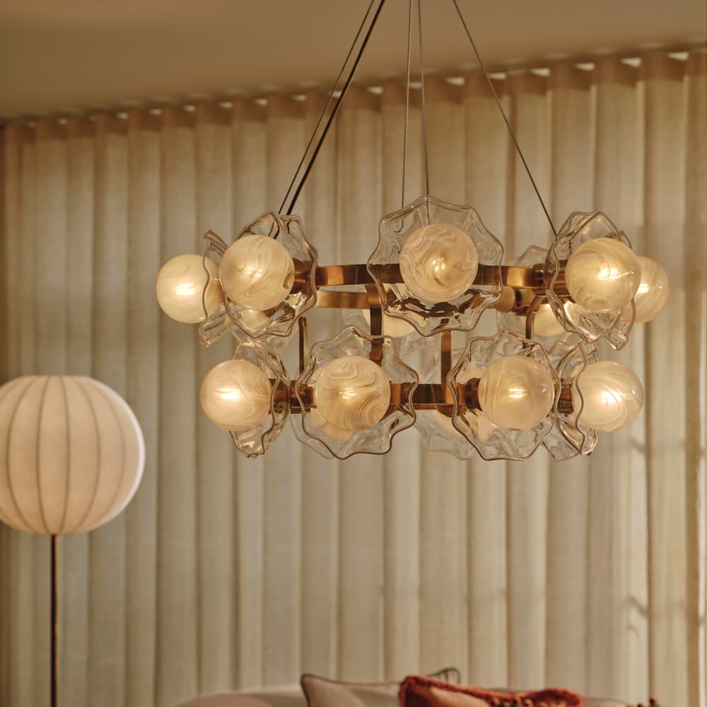 Holly Chandelier - US - Lifestyle - Image 3