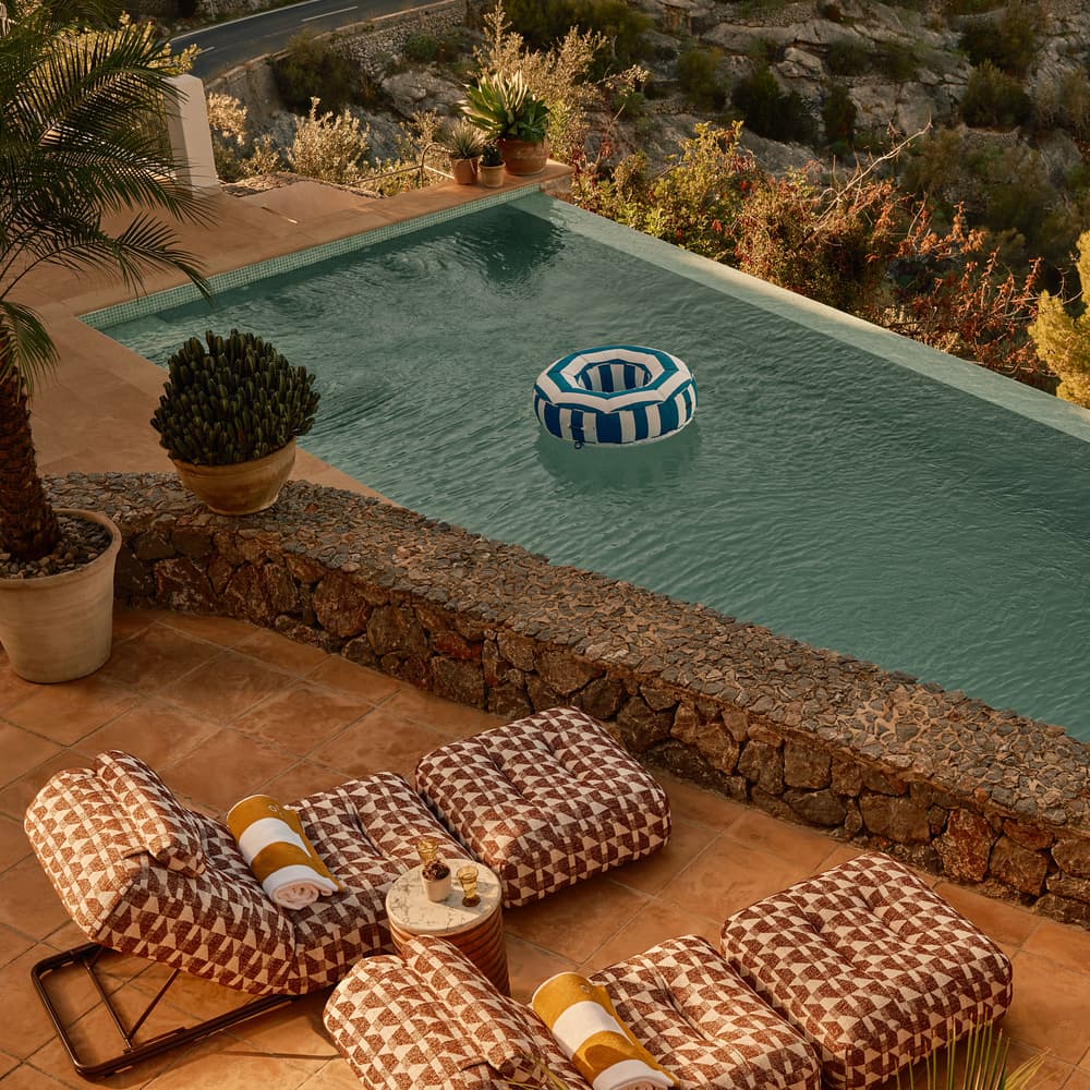 Oliver James Lilo - Miami House Blue Stripe - Gen II - Lifestyle - Image 3