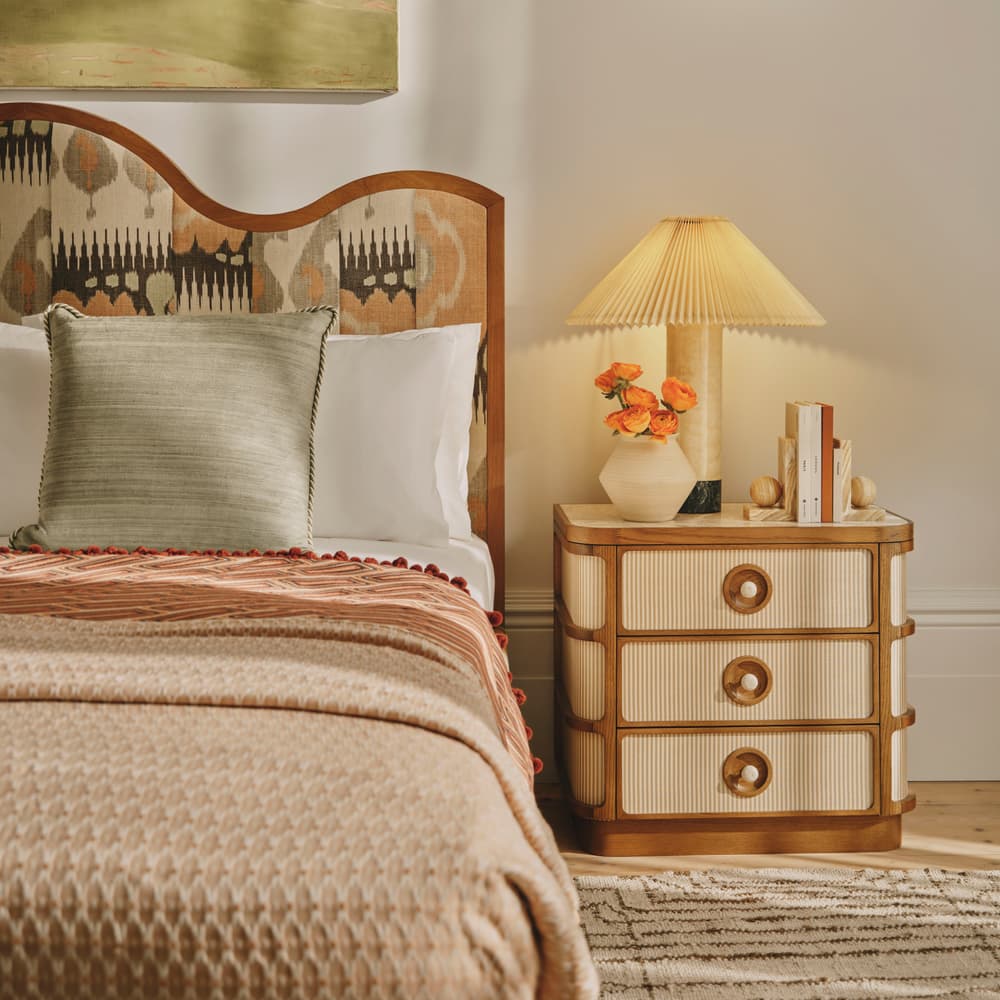 Yazarine Table Lamp - US - Lifestyle - Image 3