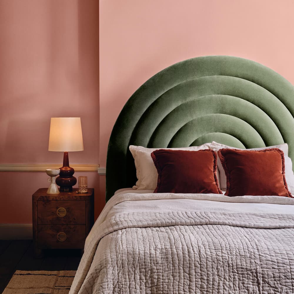Lisbon Table Lamp - US - Images - Image 3