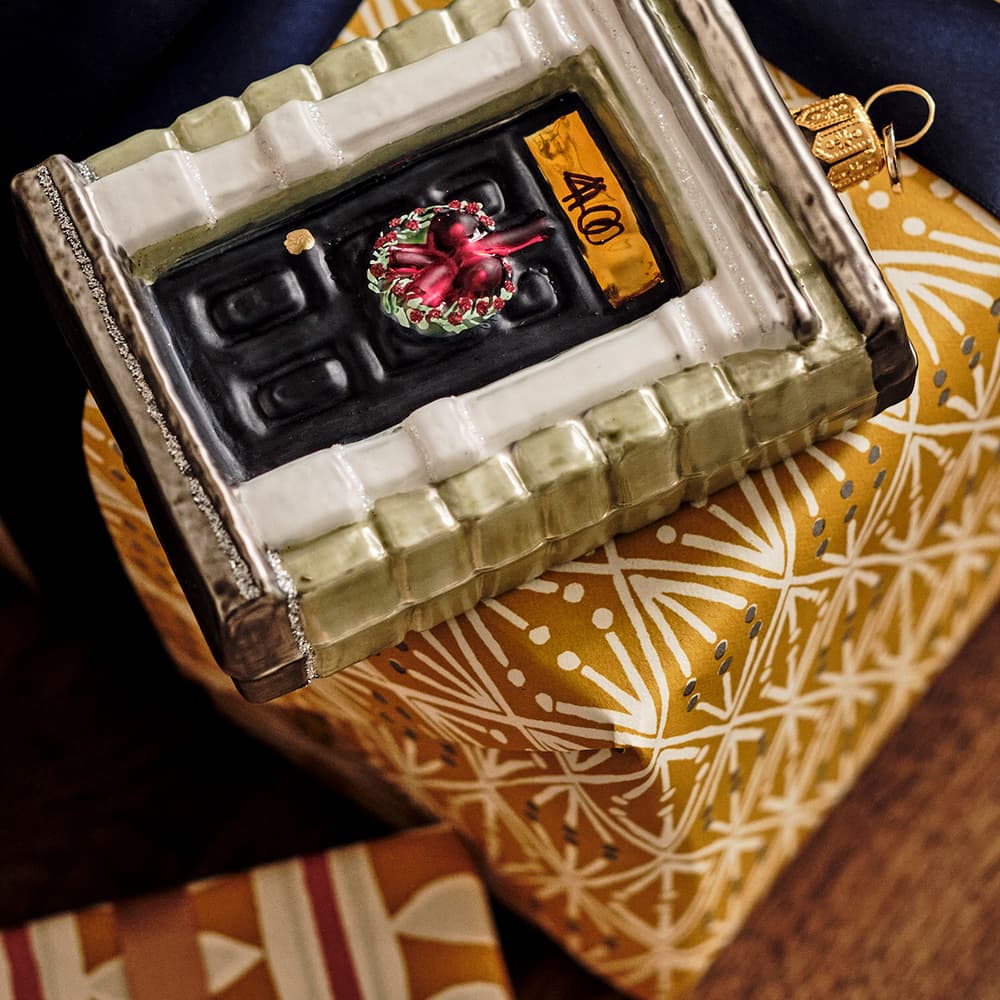 Greek Street Novelty Bauble - US - Lifestyle - Image 3