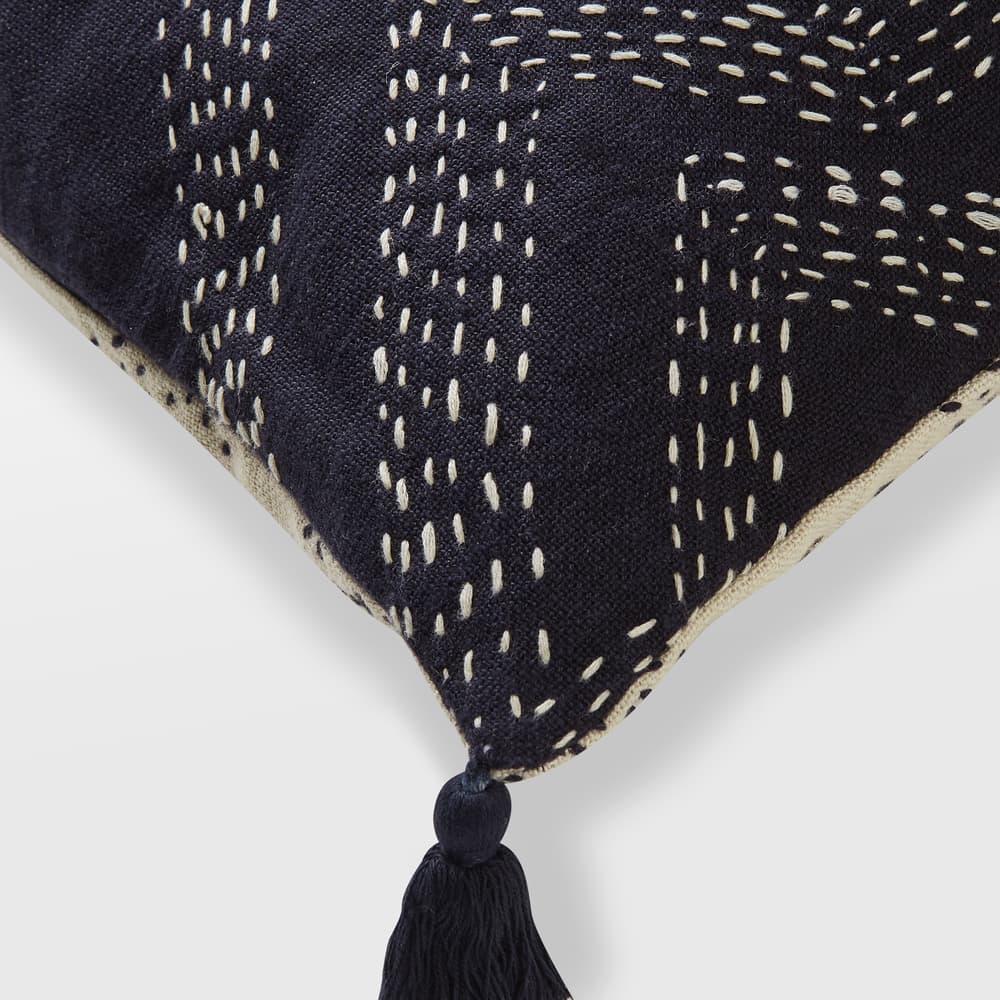 Wick Square Cushion - Navy - Images - Image 3