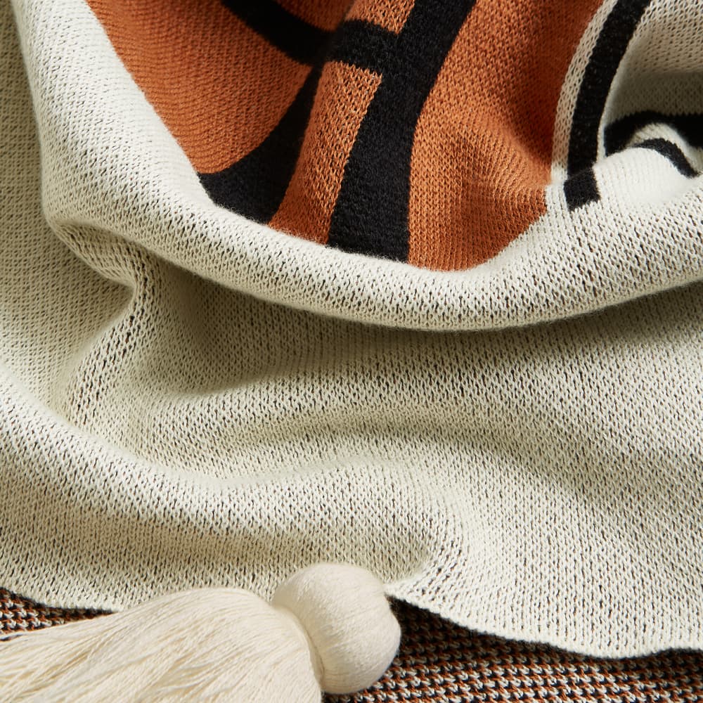 Edgar Throw - Images - Image 3