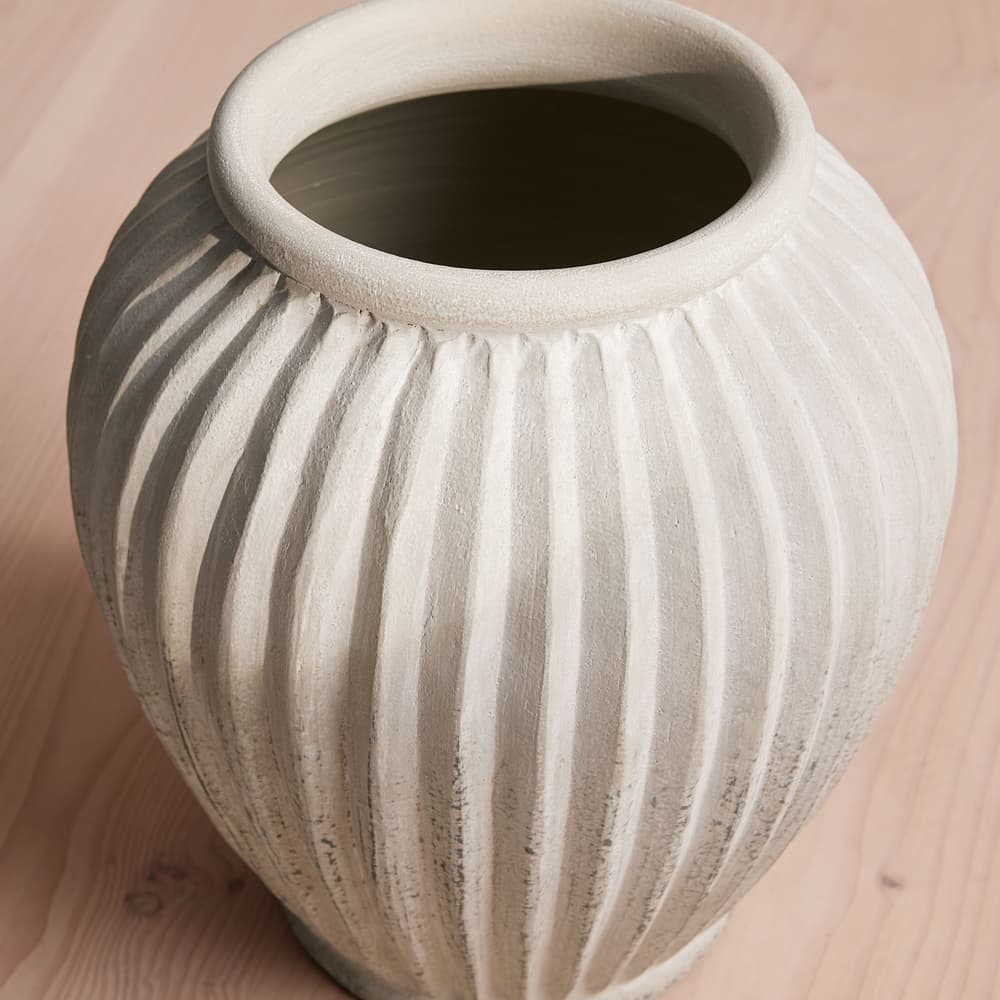 Renata Farmhouse Planter - Small - Images - Image 3