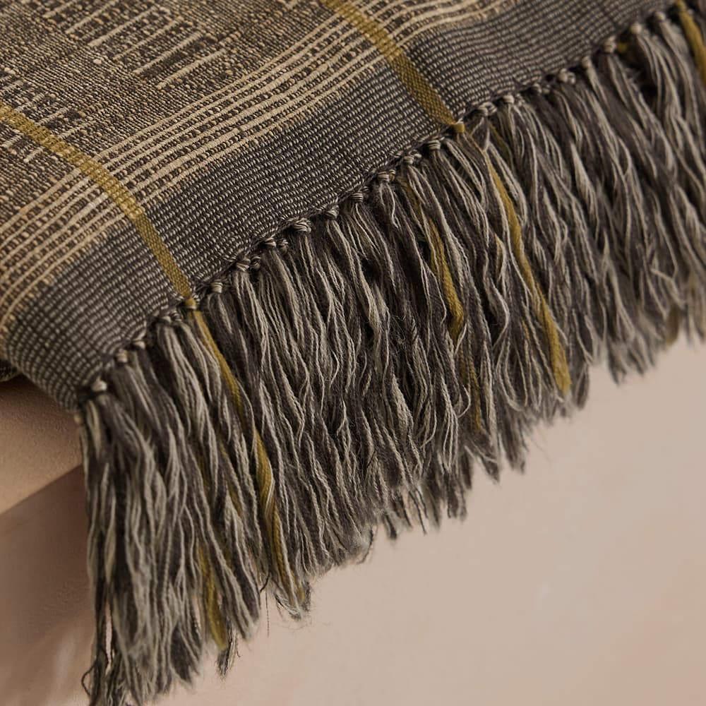 Leros Throw - Images - Image 3