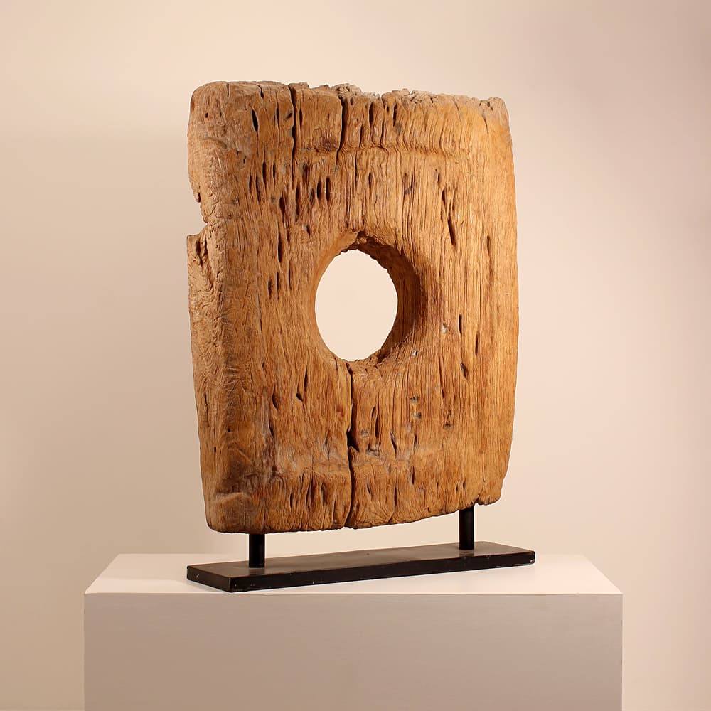 Vintage Weathered Sculpture - Wood - Images - Image 3