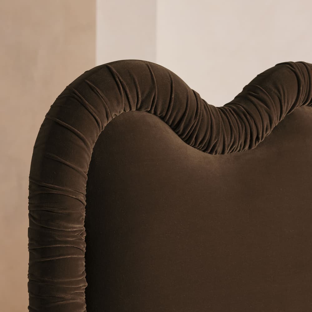 Tristan Bed - Queen - Velvet - Chocolate - US - Images - Image 3