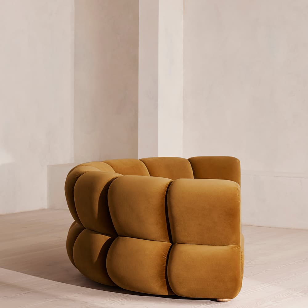 Noelle Sectional Curved Sofa - Four Seater - Velvet - Mustard - US - Images - Image 3