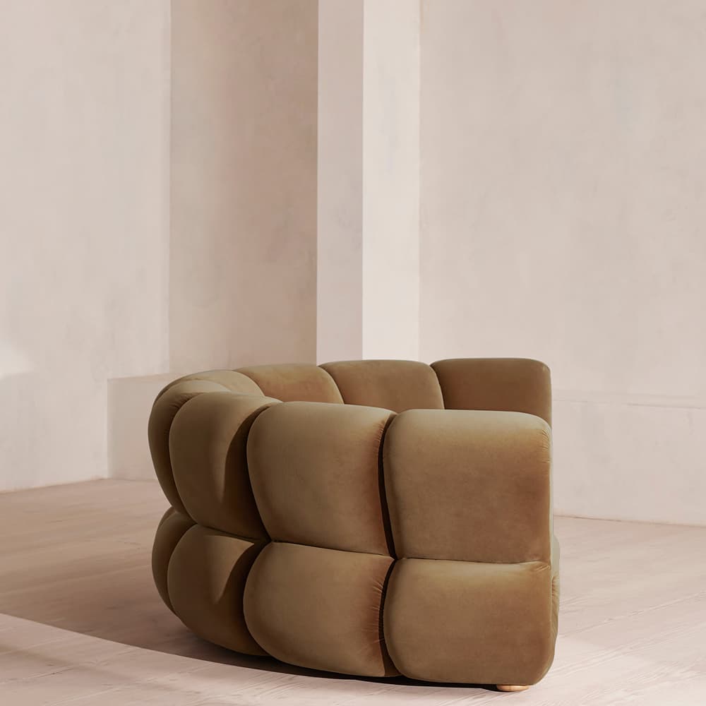 Noelle Sectional Curved Sofa - Four Seater - Velvet - Truffle - US - Images - Image 3
