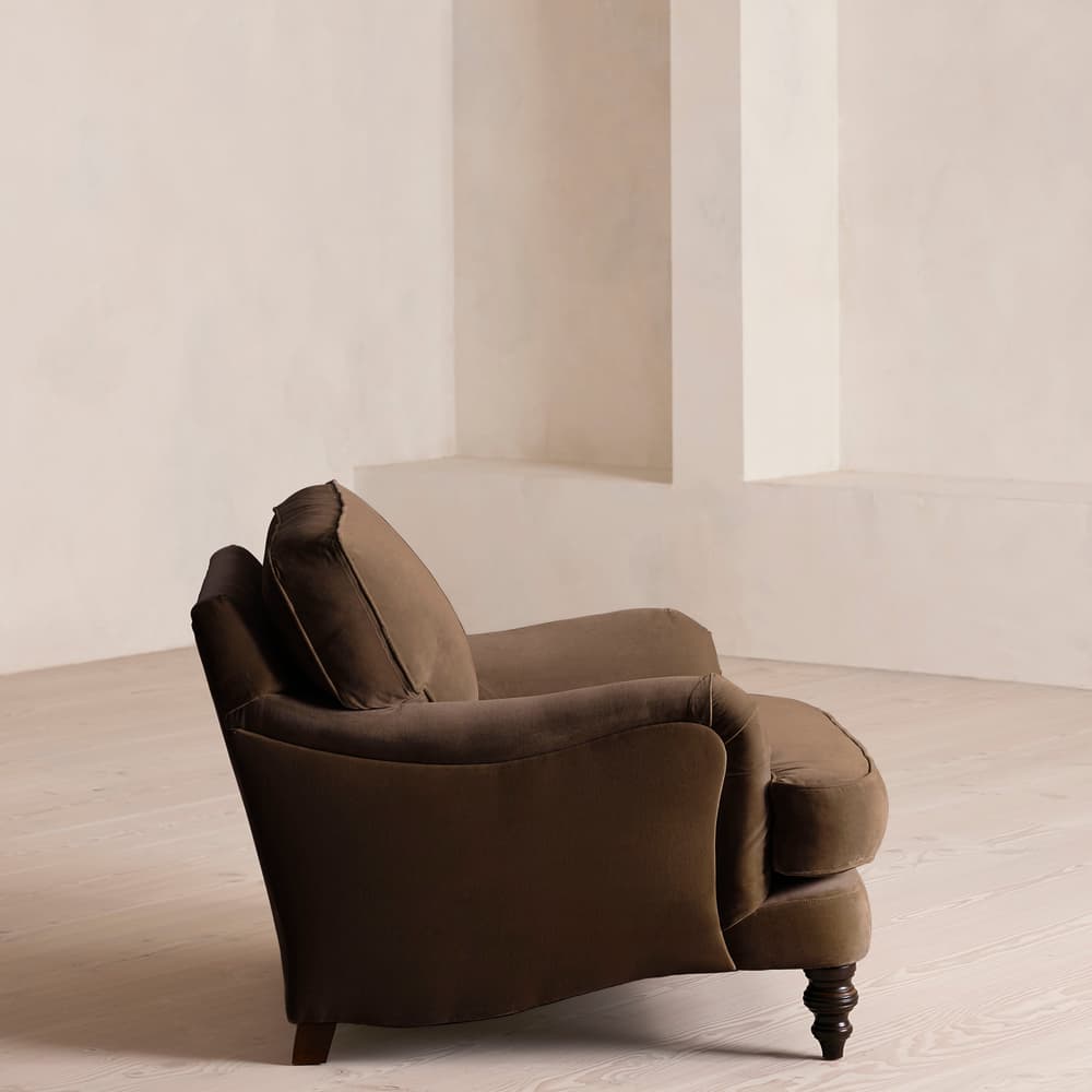 Arundel Loveseat - Velvet - Chocolate - Images - Image 3