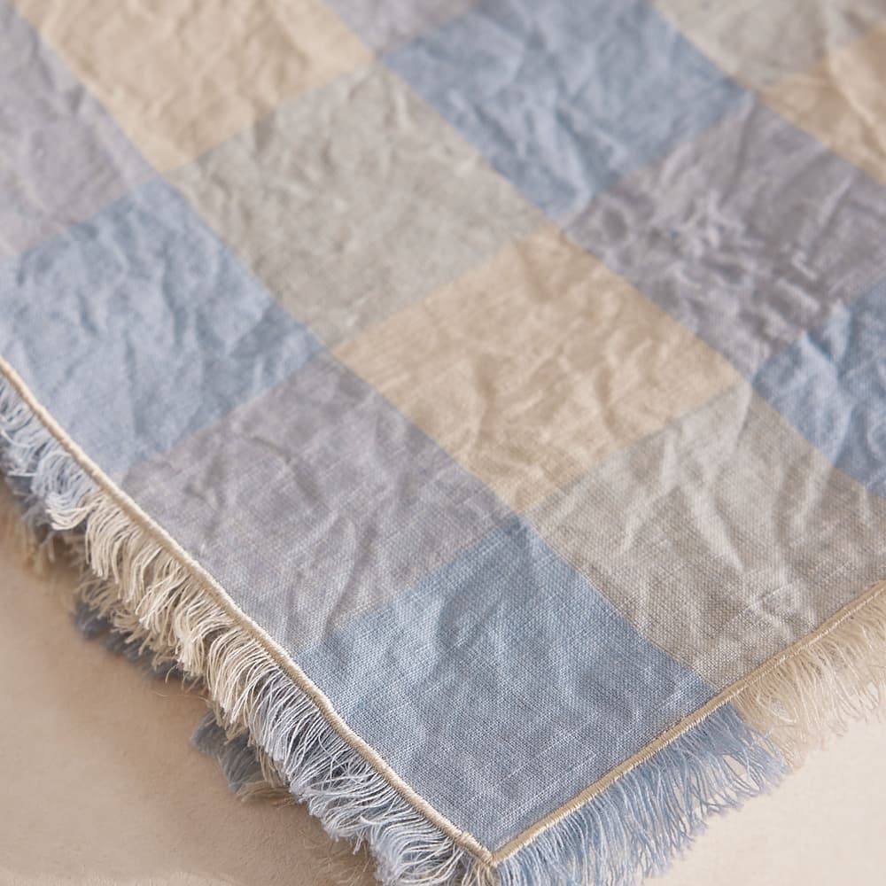 Arzon Table Runner - Images - Image 3
