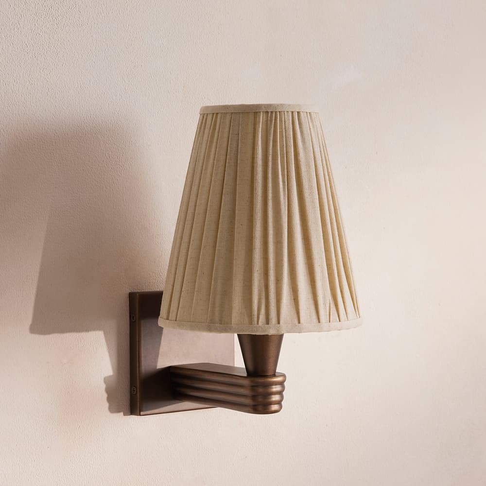 Viola Wall Light - Bronze - US - Images - Image 3