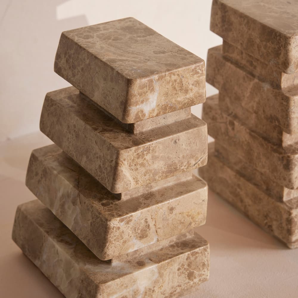 Alderman Emperador Bookends - Images - Image 3