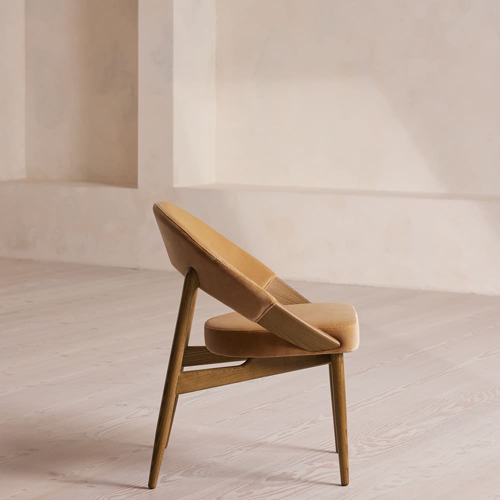 Lachlan Dining Chair - Velvet - Camel - US - Images - Image 3