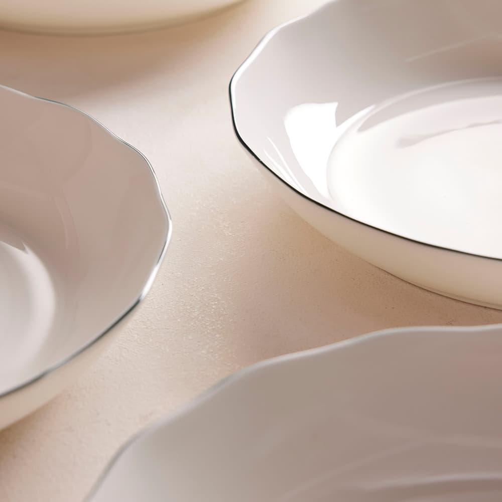 Scalloped Pasta Bowl - Set of 4  - Green Rim - Images - Image 3