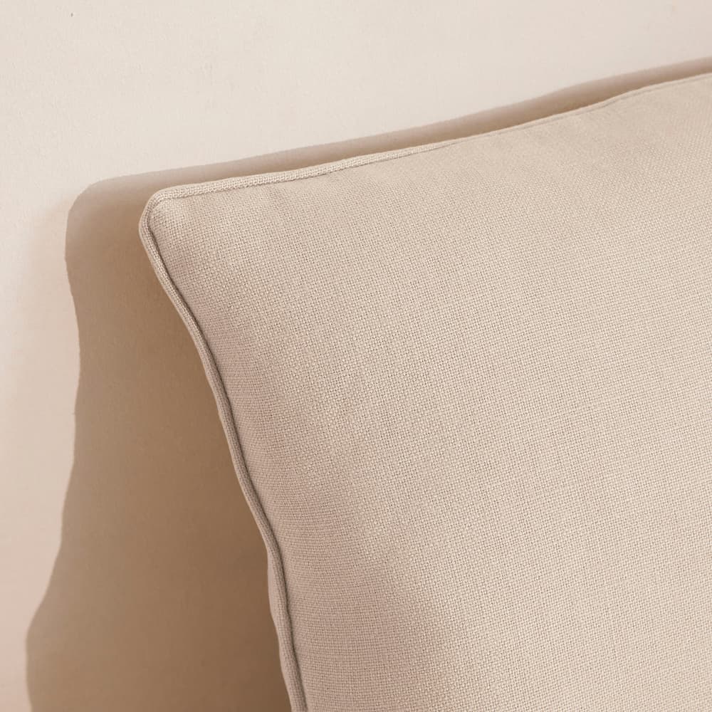 Vinnie Square Cushion - Bisque - Images - Image 3