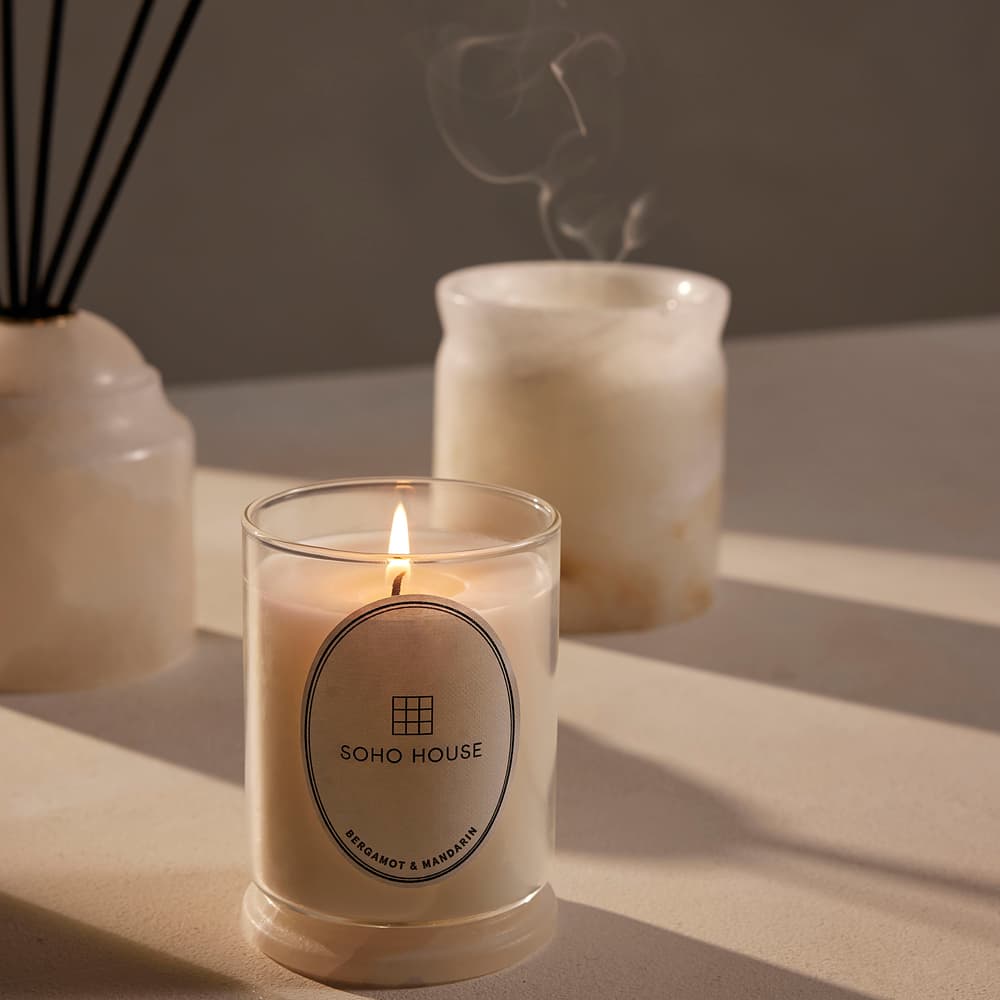 Bergamot & Mandarin Zest Candle Set - Alabaster - 250g - Images - Image 3