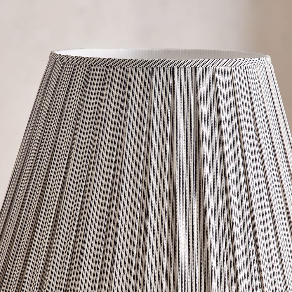 Antero Floor Lamp - Images - Image 3