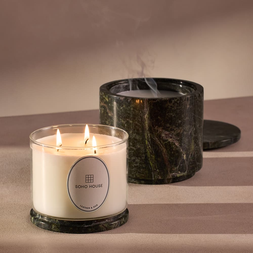 Leather & Oud Candle - 660g - Images - Image 3