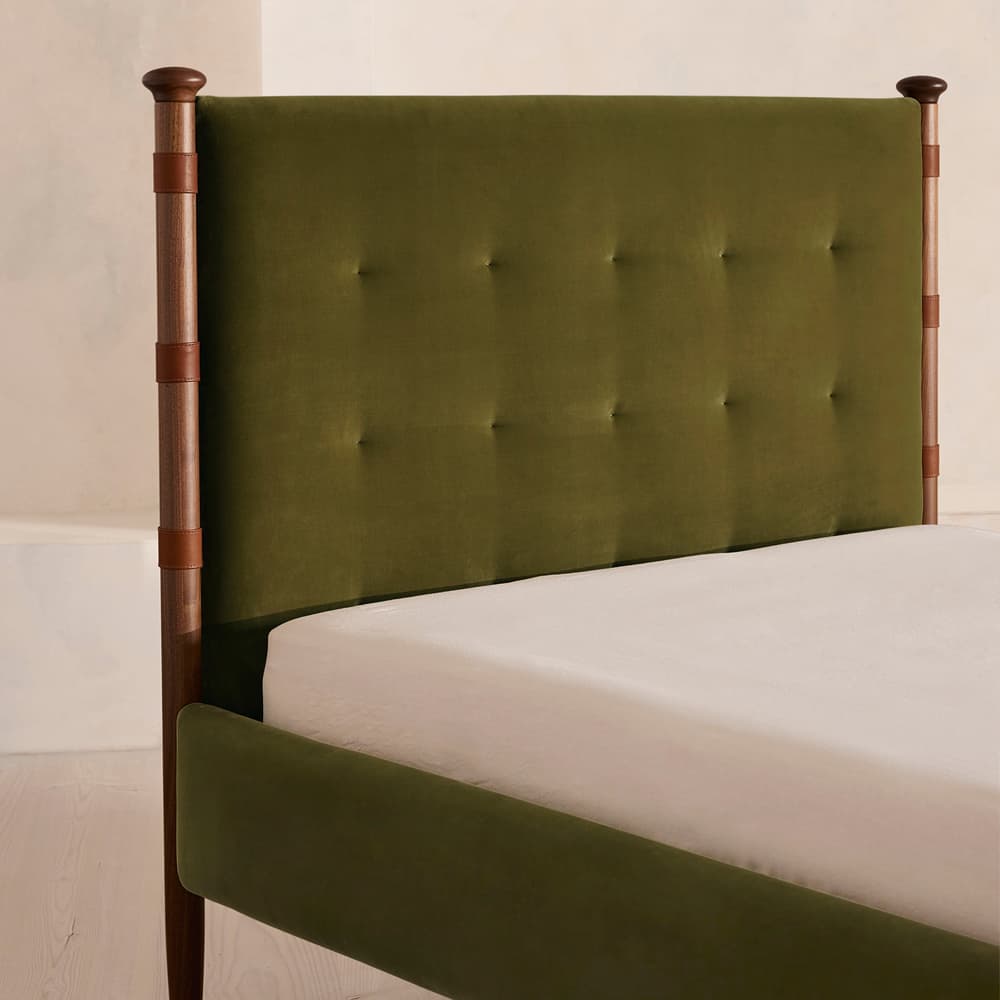 Paolo Bed - Queen - Velvet - Olive - US - Images - Image 3