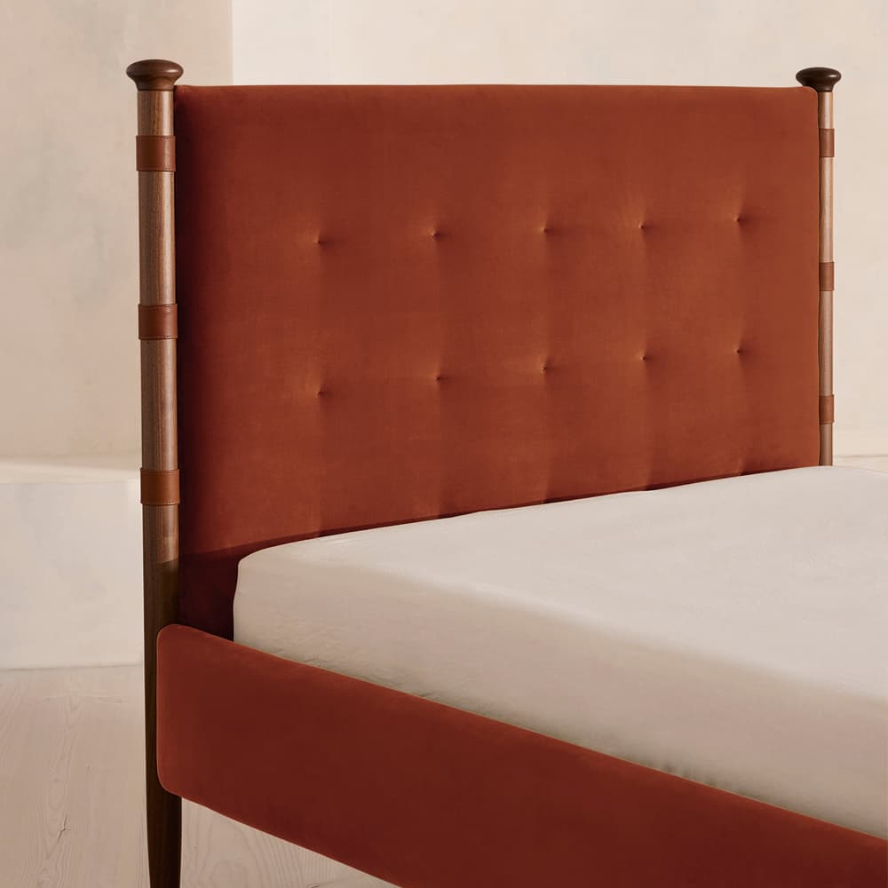 Paolo Bed - Queen - Velvet - Rust - US - Images - Image 3