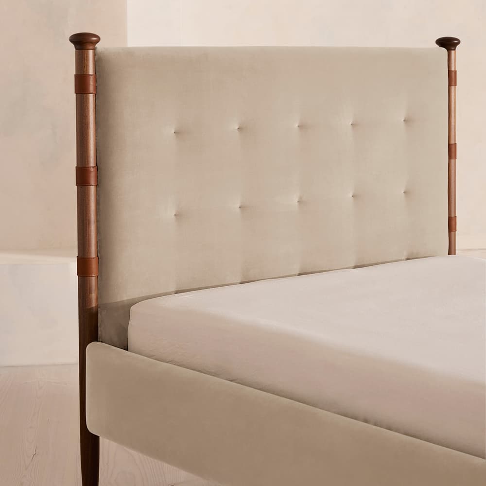 Paolo Bed - Full - Velvet - Oyster - US - Images - Image 3
