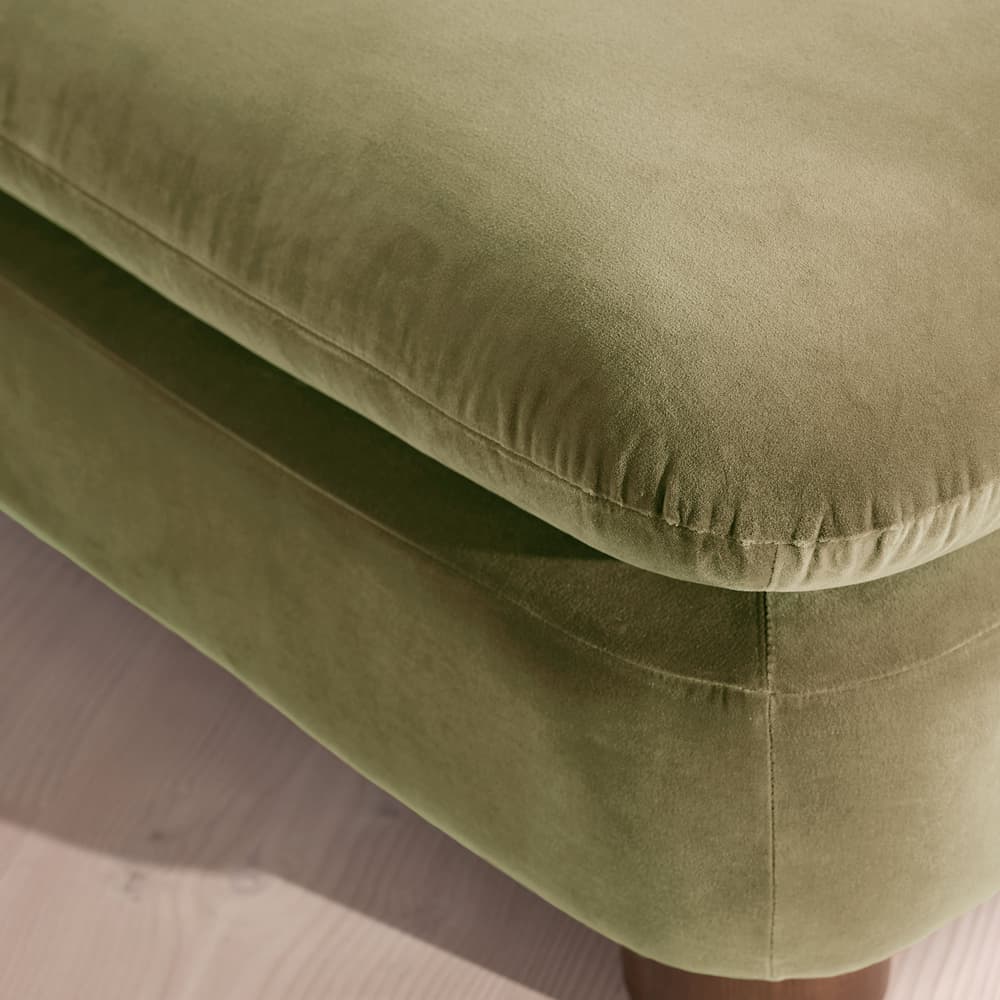 Vivienne Ottoman - Velvet Lichen - US - Images - Image 3