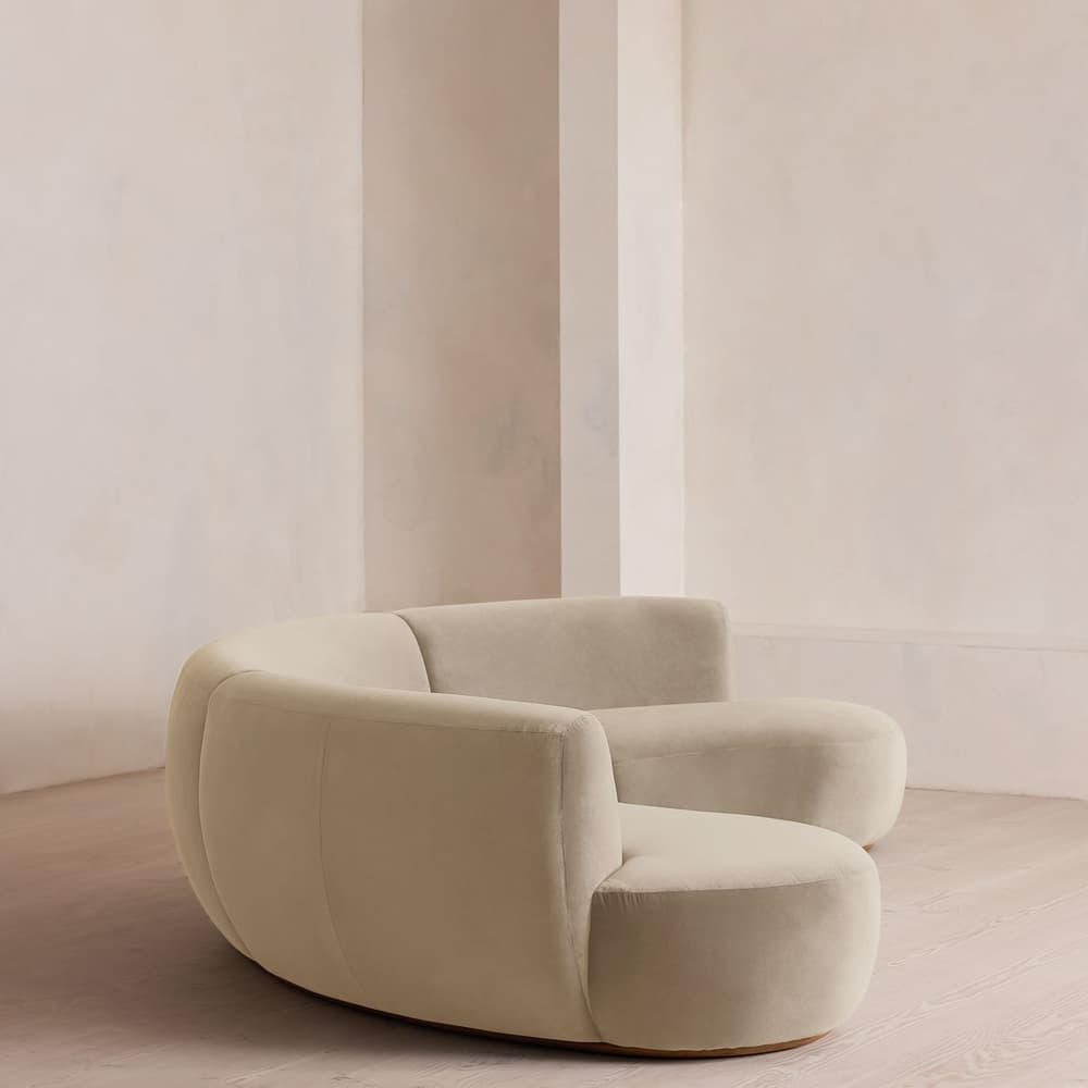 Aline Serpentine Sectional Sofa - Four Seater - Velvet - Oyster - US - Images - Image 3