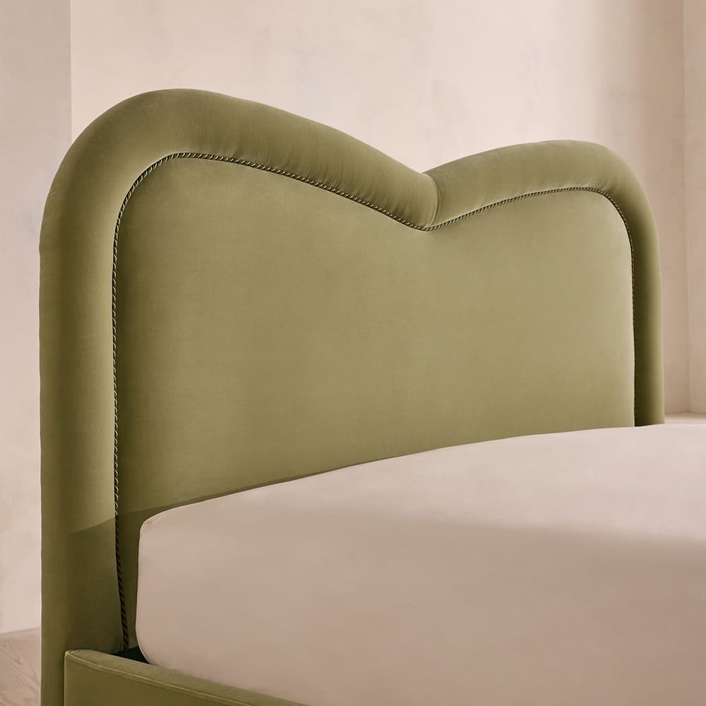 Keira Bed - King - Velvet - Lichen - UK - Images - Image 3