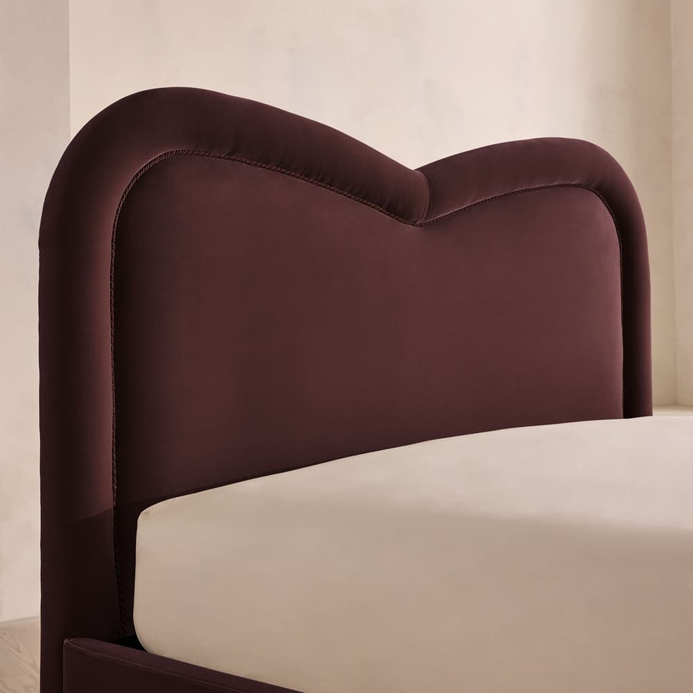 Keira Bed - Queen - Velvet - Aubergine - US - Images - Image 3
