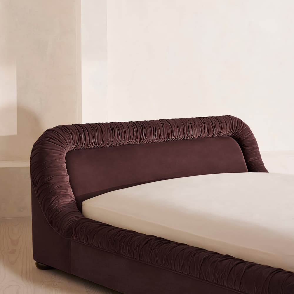 Vara Bed - King - Velvet - Aubergine - UK - Images - Image 3