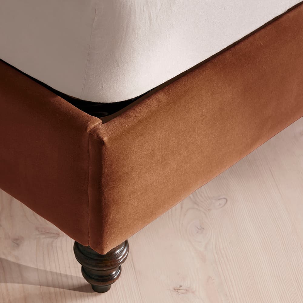 Rivas Bed - Emperor - Velvet - Cinnamon - UK - Images - Image 3