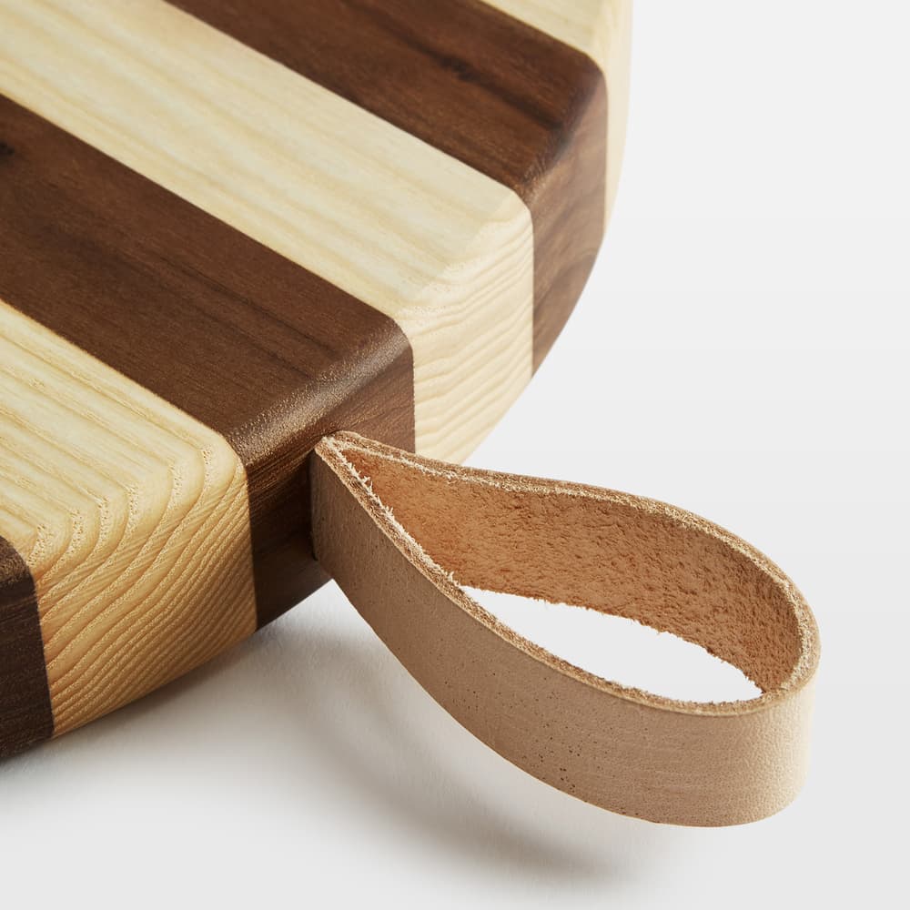 Ember Contrast Circular Chopping Board - Images - Image 3