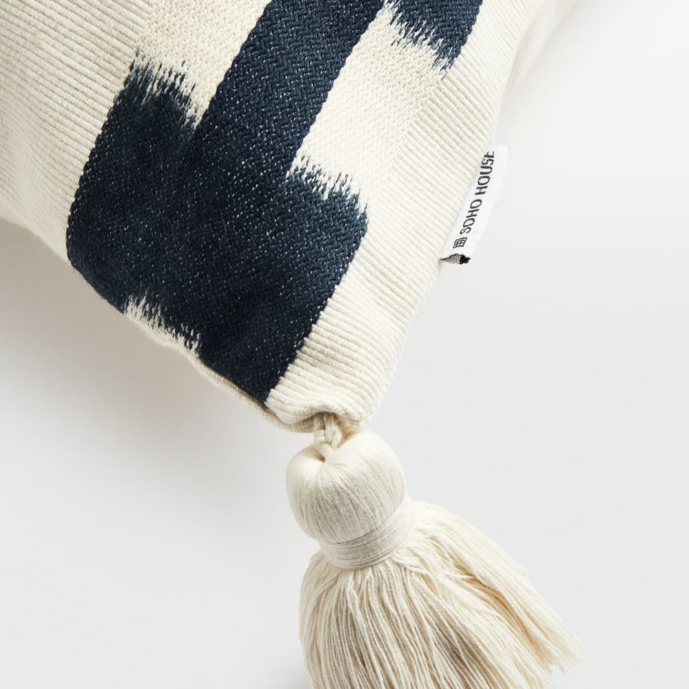 Maeve Square Cushion - Blue - Images - Image 3