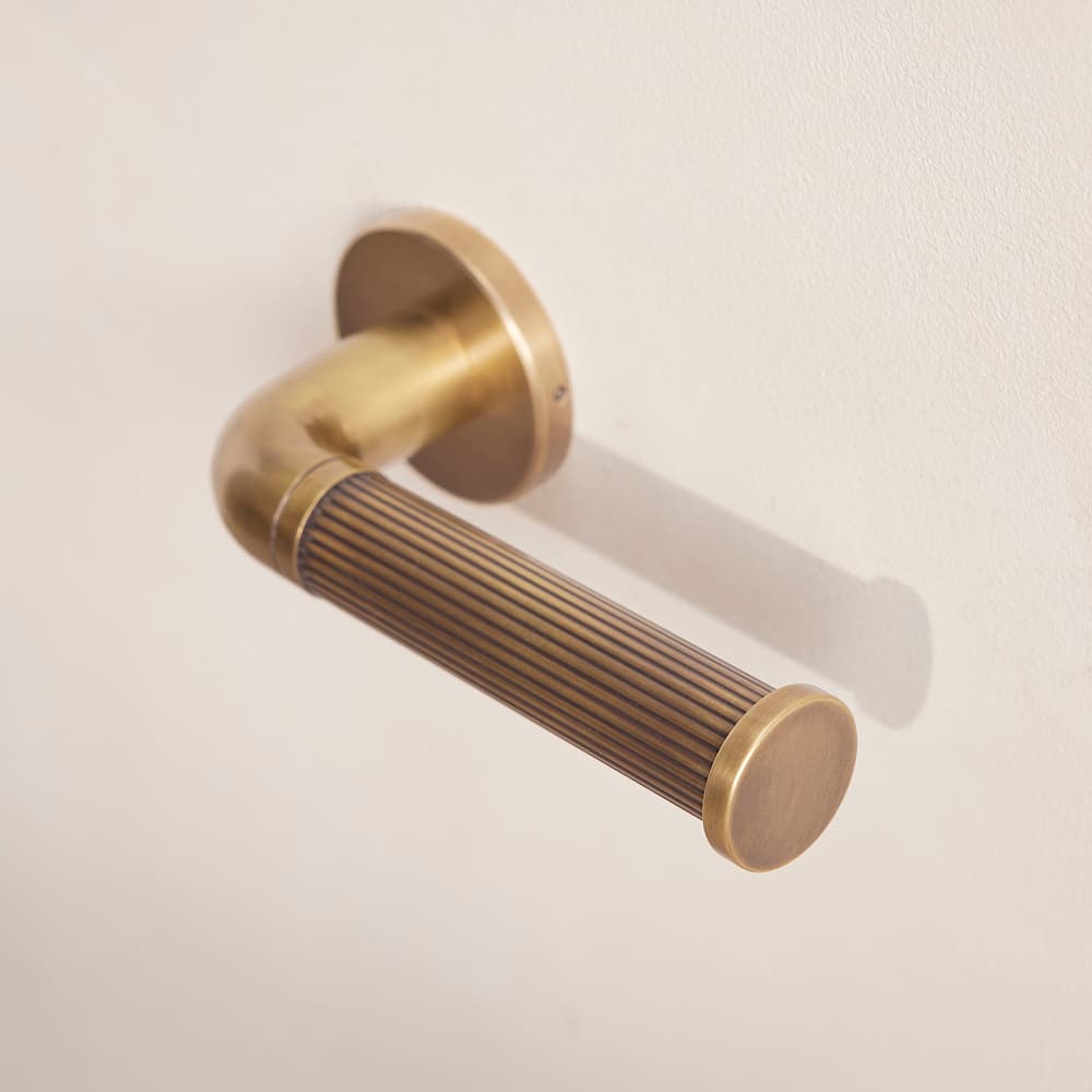 Mayfair Toilet Roll Holder - Images - Image 3