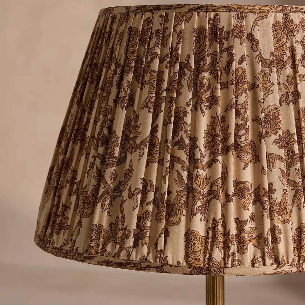 Barcelona Table Shade - 35cm - US - Images - Image 3