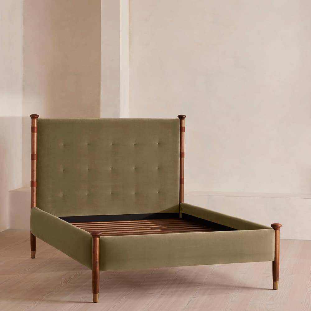 Paolo Bed - Queen - Velvet - Lichen - US - Images - Image 3