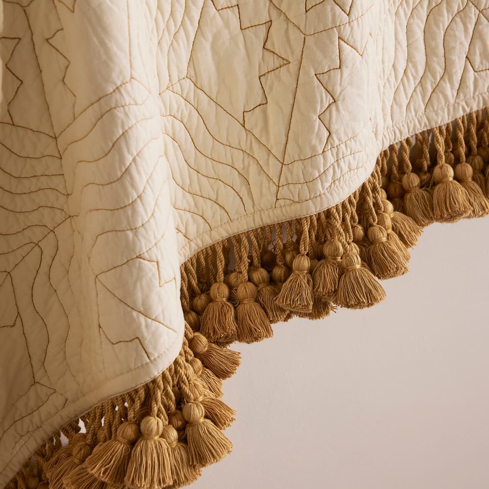Callington Bedspread - 230 x 230cm - Listing - Image 3
