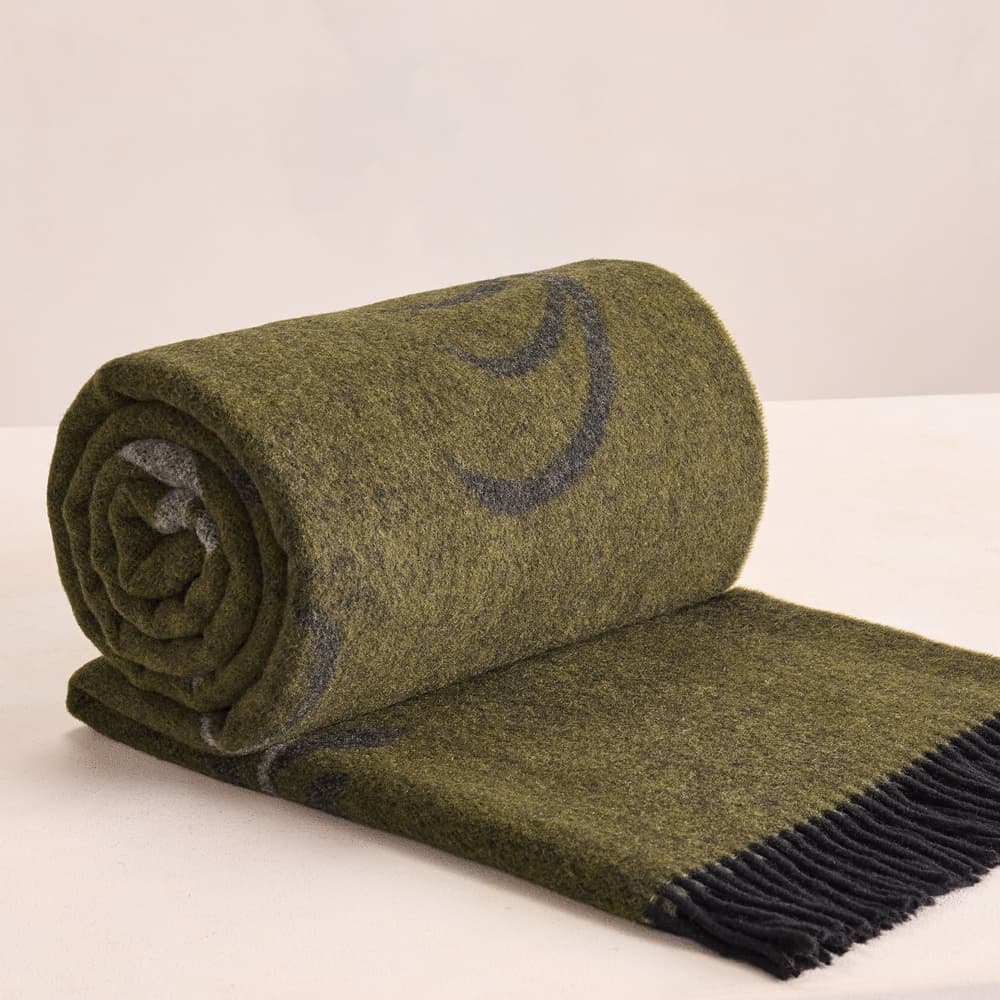 Elizabeth Throw - Listing - Image 3