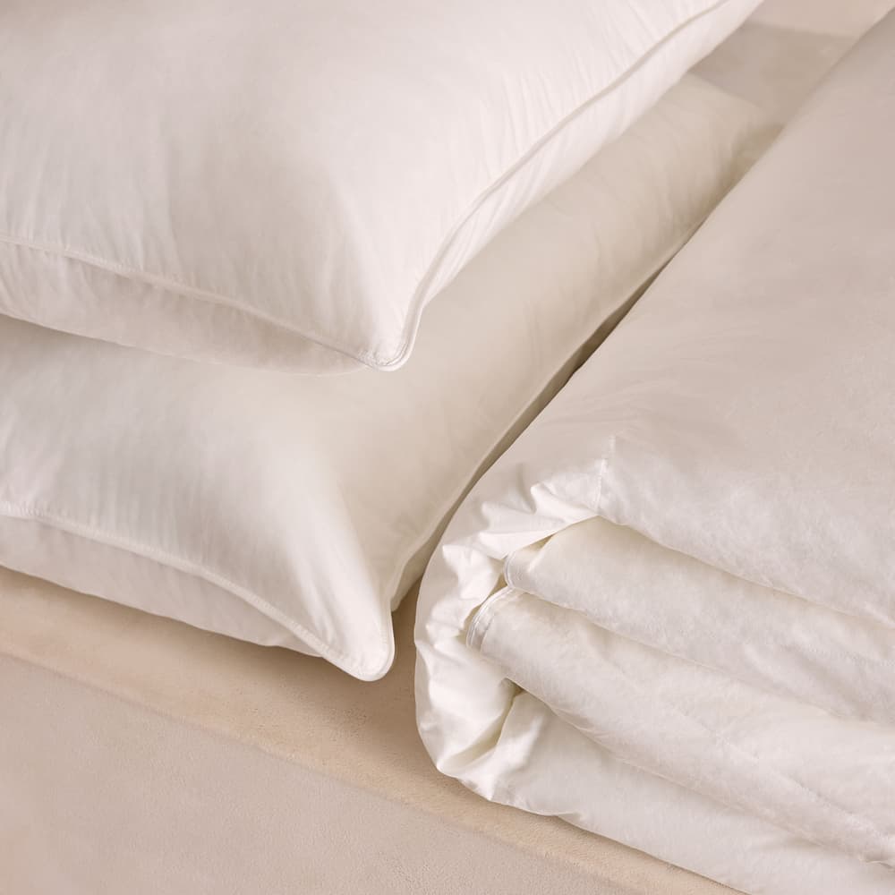 Microdown Bedding Set - Double - UK - Images - Image 3