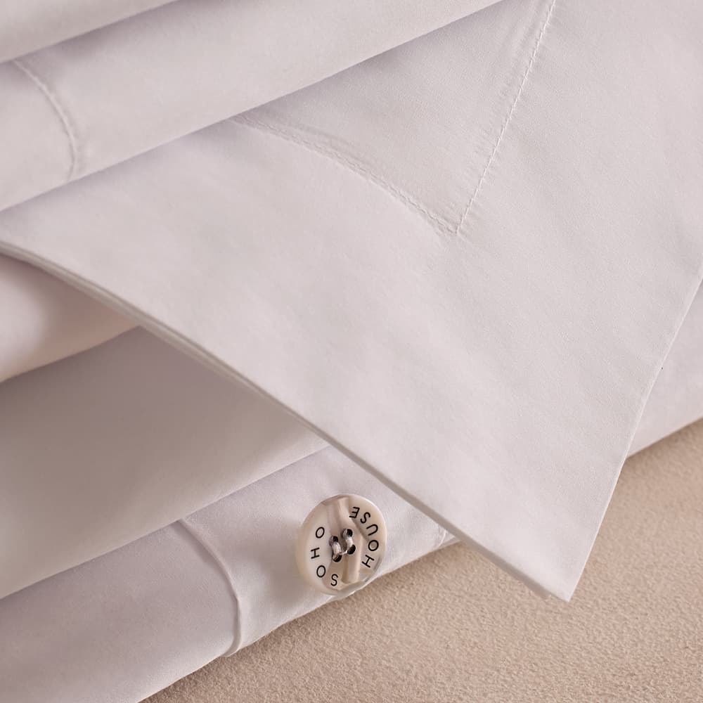 Bedlinen Set - Queen - US - Images - Image 3