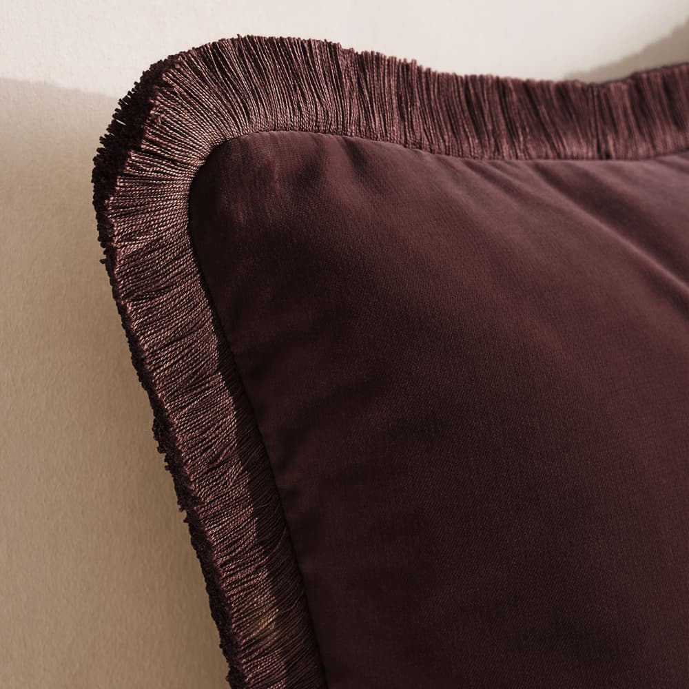 Margeaux Square Cushion - Aubergine - Images - Image 3