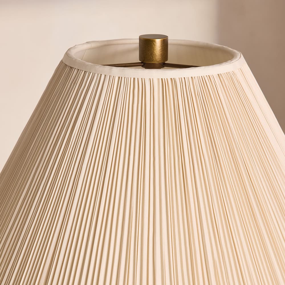 Clover Table Lamp - Mappa Burl - UK - Images - Image 3