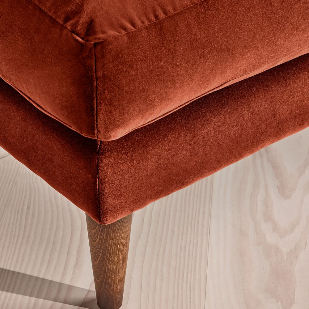Reya Ottoman Velvet - Rust - Images - Image 3