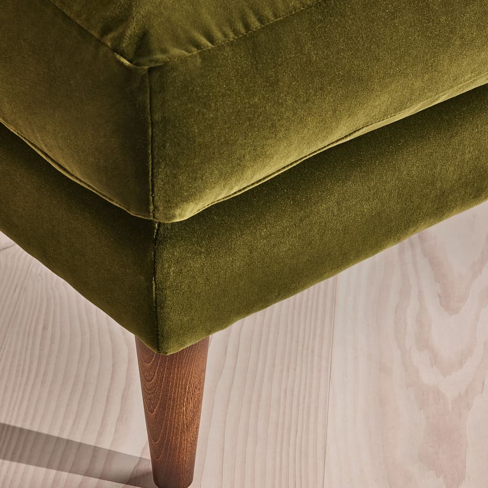 Reya Ottoman - Velvet - Olive - Images - Image 3