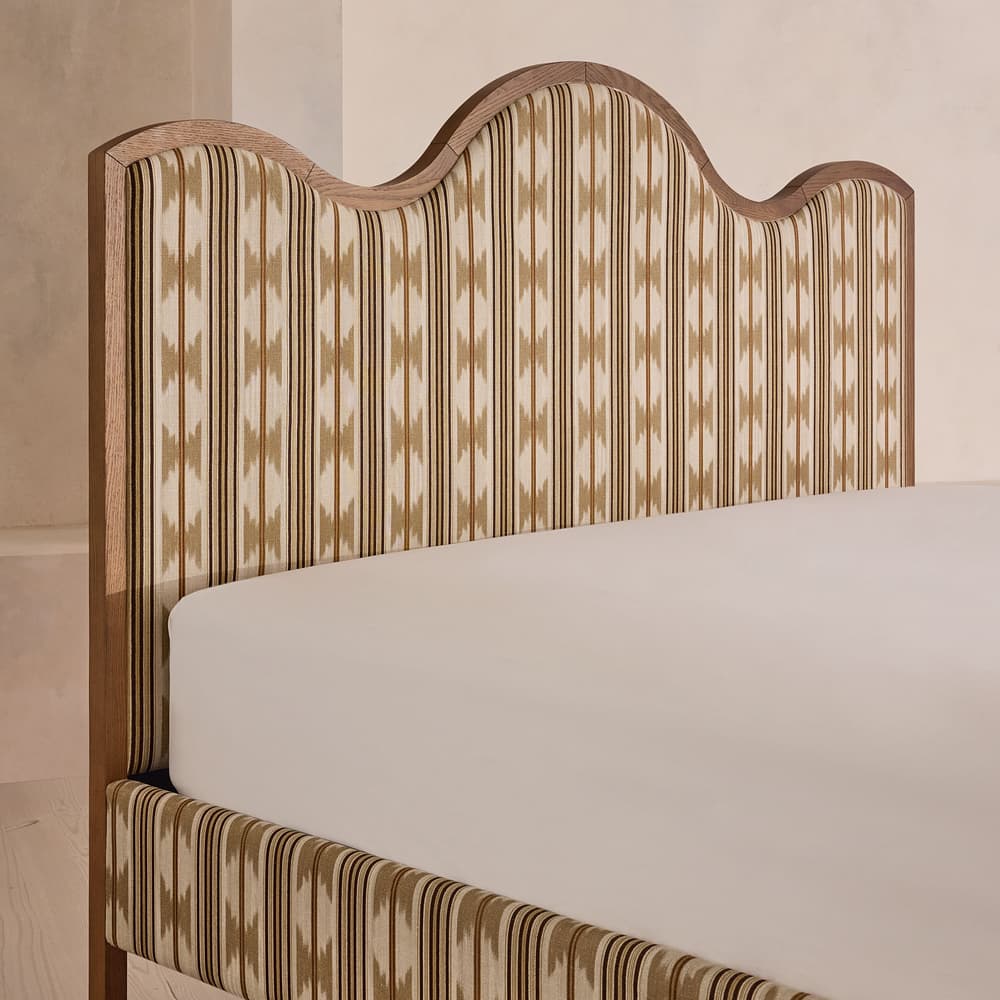 Aubrey Bed - King - Linen - Watkins - UK - Images - Image 3