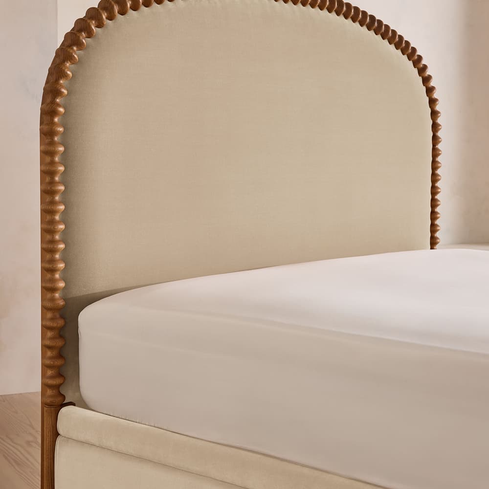 Mika Bed - King - Velvet - Oyster - US - Images - Image 3