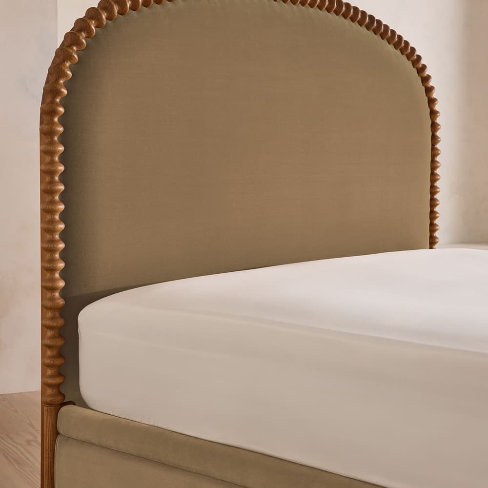 Mika Bed - King - Velvet - Truffle - US - Images - Image 3