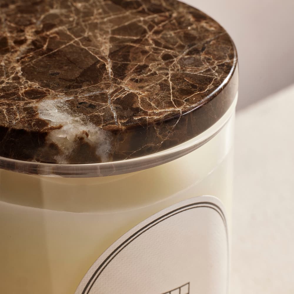 Leather & Oud Candle - Dark Emperador Marble - Refill - 250g - Member Exclusive - Images - Image 3